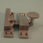 Straight Arm Fastener - Oval Knob - Non-Locking