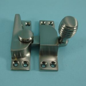 Straight Arm Fastener - Old Beehive Knob - Non-Locking