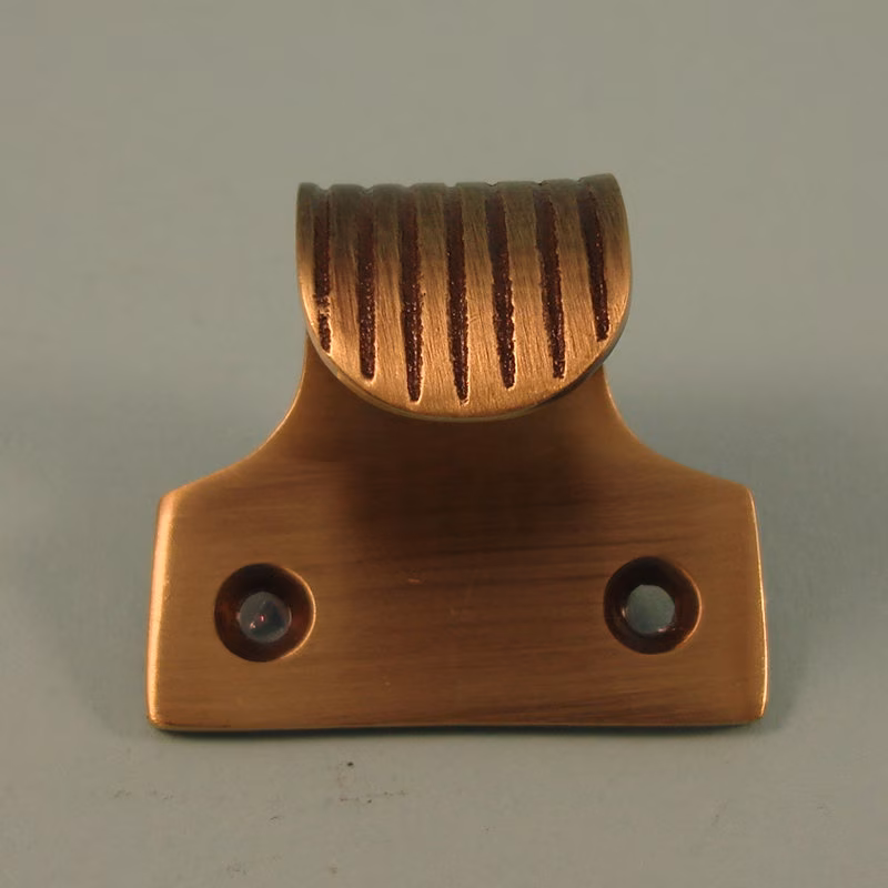 Sash Lift - Small Reeded