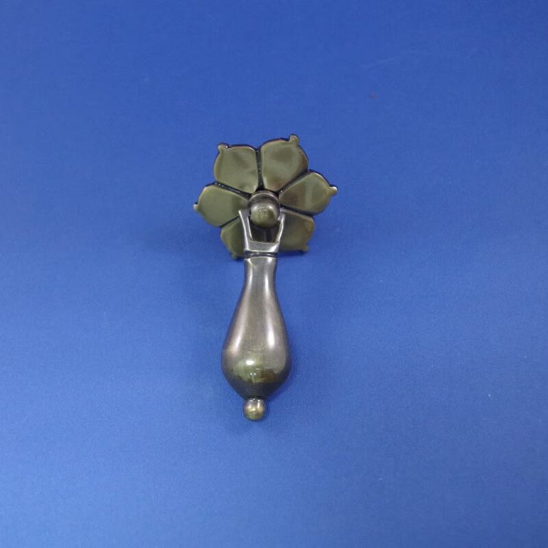 Tear Drop Handle