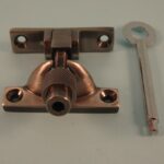 Brighton Fastener Small - Locking