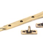 8" Reeded Stay