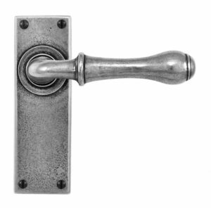 Derwent Lever Door Handle On Latchplate - Sprung