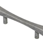 Taper Pull Handle