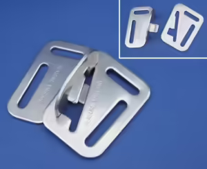 Harness safety catch for webbing size