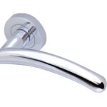 Mailand Lever on Rose