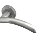 Mailand Lever on Rose