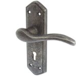 Wentworth Lever on Plate - Keyhole